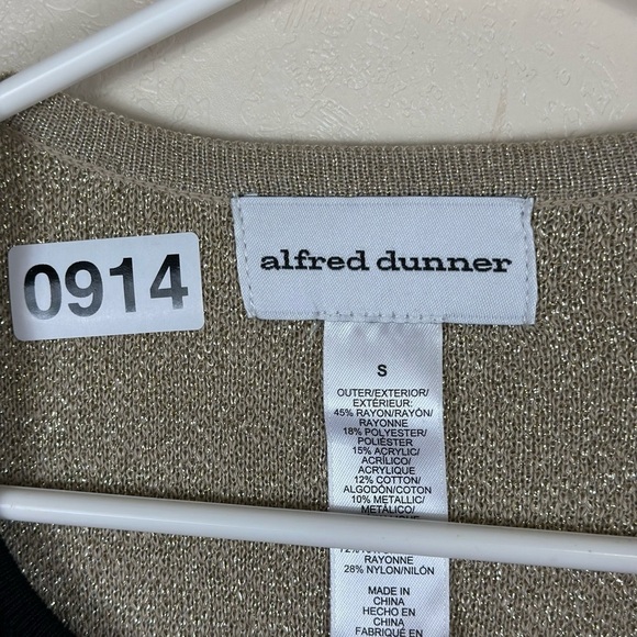 Alfred Dunner small nwot  p2p19-1/2 leng 26-1/2  sold/ black cardigan sweater - Picture 5 of 5